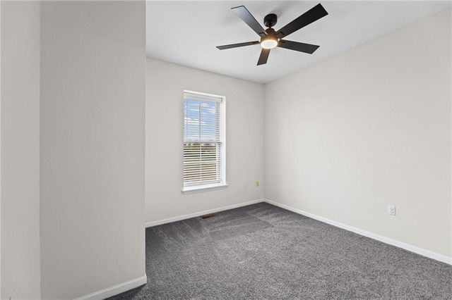 5245 Overland Drive B22, Lawrence, KS 66049