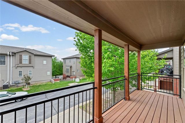 5245 Overland Drive B22, Lawrence, KS 66049