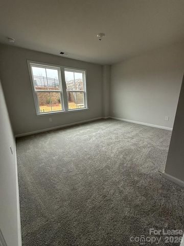 5029 Sunnybrae Place, Charlotte, NC 28262