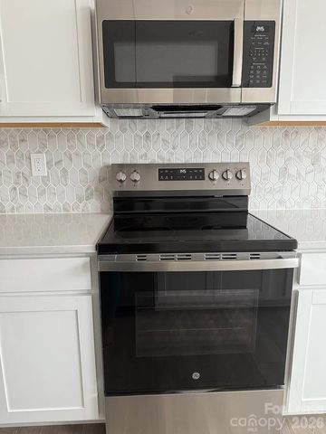 5029 Sunnybrae Place, Charlotte, NC 28262