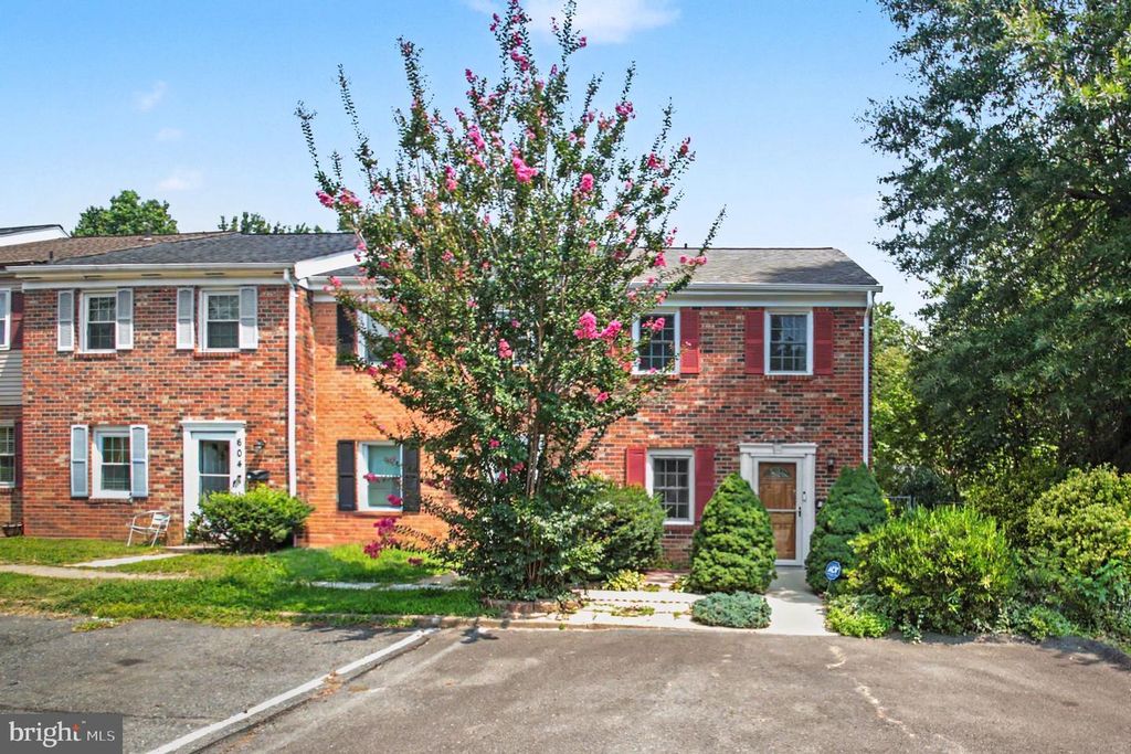 600 OLDE GREENWICH CIR, Fredericksburg, VA 22408