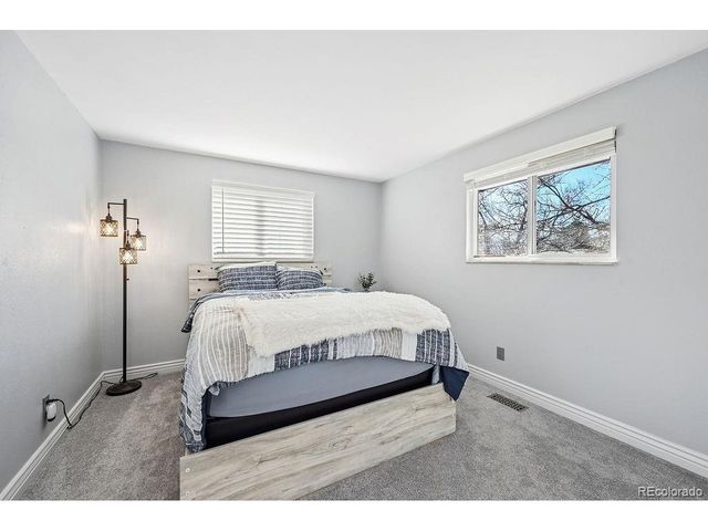 2545 S Estes Ct, Lakewood, CO 80227