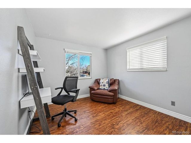 2545 S Estes Ct, Lakewood, CO 80227