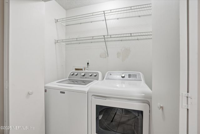 4088 LAURELWOOD Drive, Jacksonville, FL 32257