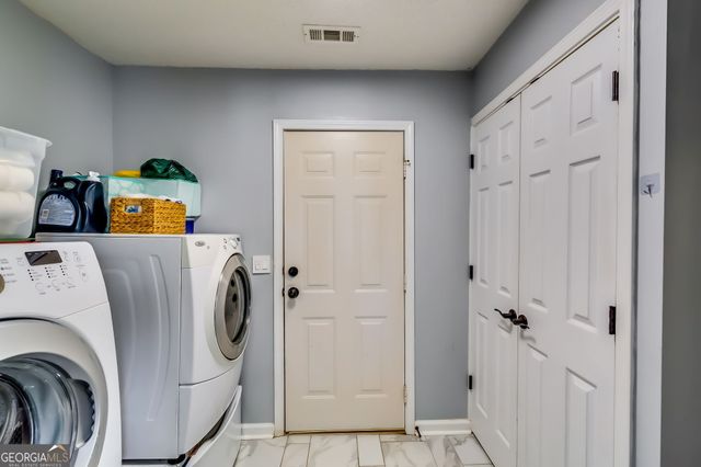 2582 Rosecommons Drive, Hampton, GA 30228