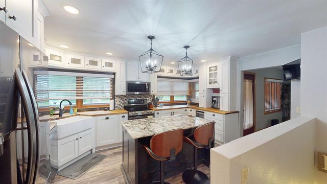 406 N 3RD STREET, Colby, WI 54421