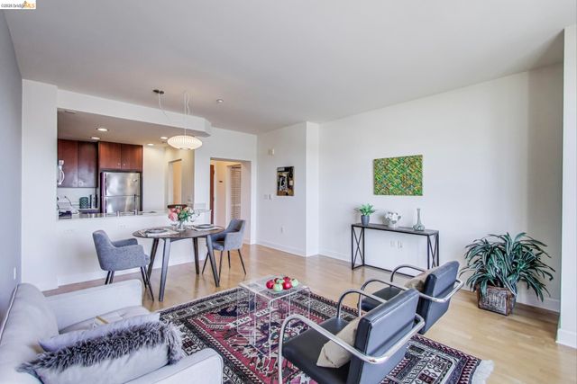 585 9Th St 441, Oakland, CA 94607