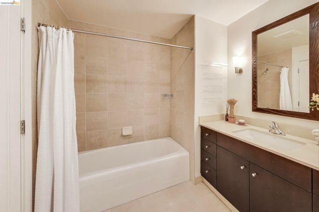 585 9Th St 441, Oakland, CA 94607