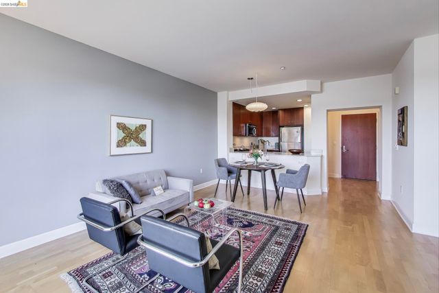 585 9Th St 441, Oakland, CA 94607