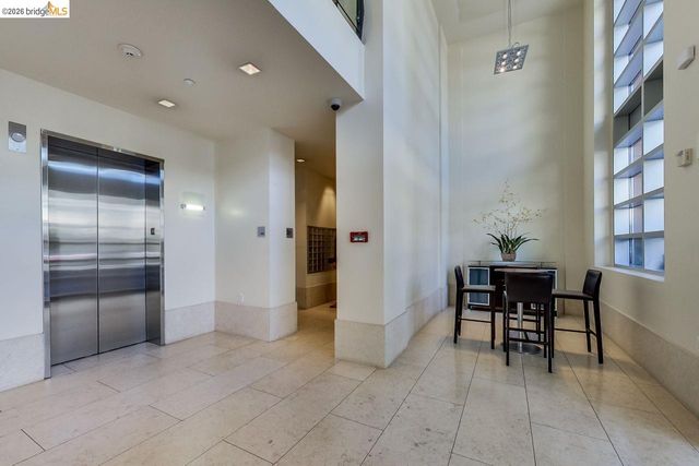 585 9Th St 441, Oakland, CA 94607
