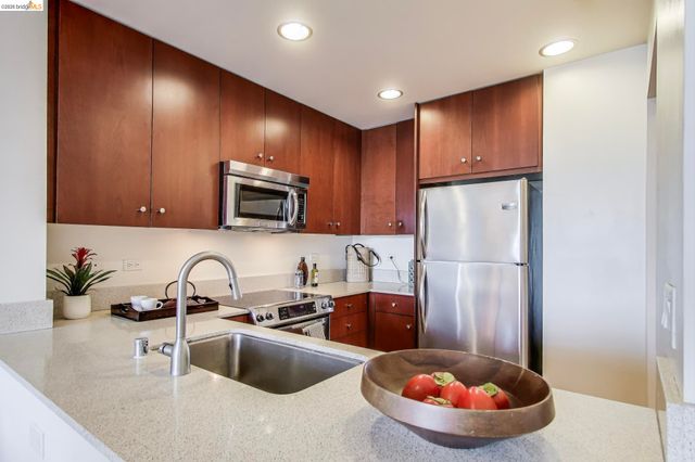 585 9Th St 441, Oakland, CA 94607