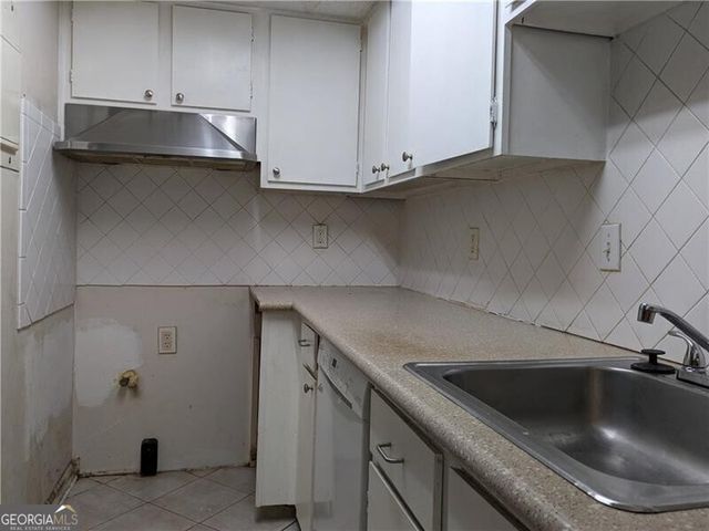 524 Northridge Crossing Drive, Atlanta, GA 30350