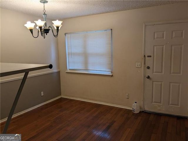 524 Northridge Crossing Drive, Atlanta, GA 30350