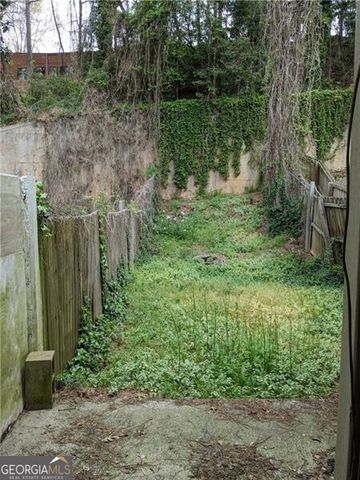 524 Northridge Crossing Drive, Atlanta, GA 30350