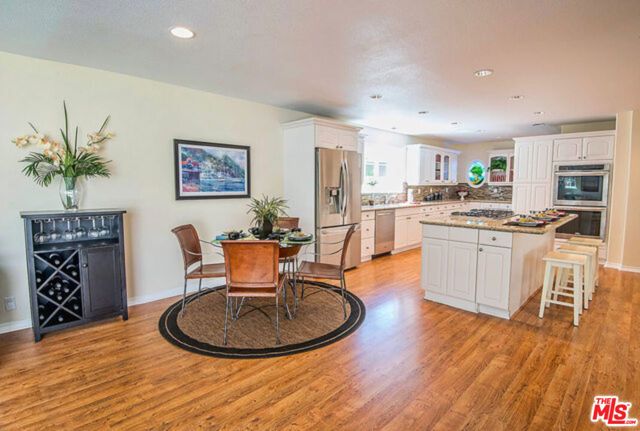 7830 W 83rd Street, Playa Del Rey (los Angeles), CA 90293