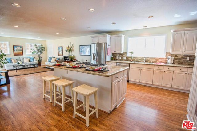 7830 W 83rd Street, Playa Del Rey (los Angeles), CA 90293