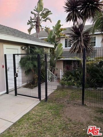 7830 W 83rd Street, Playa Del Rey (los Angeles), CA 90293