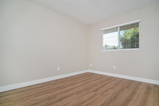 9181 Lujan Dr, Elk Grove, CA 95624
