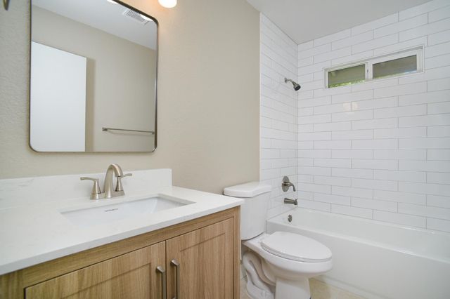 9181 Lujan Dr, Elk Grove, CA 95624