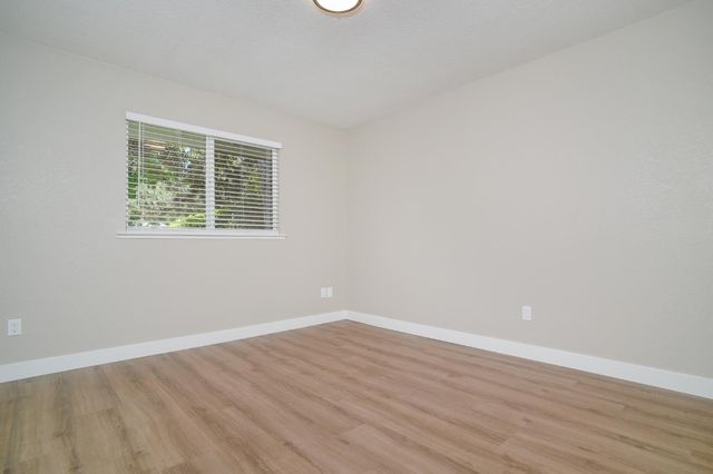 9181 Lujan Dr, Elk Grove, CA 95624