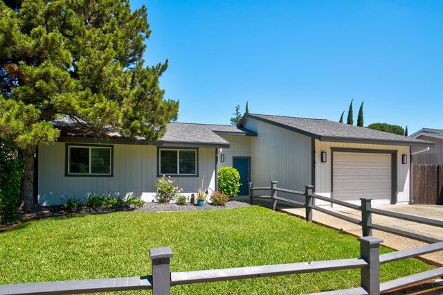 9181 Lujan Dr, Elk Grove, CA 95624