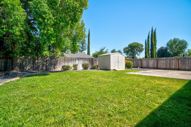 9181 Lujan Dr, Elk Grove, CA 95624