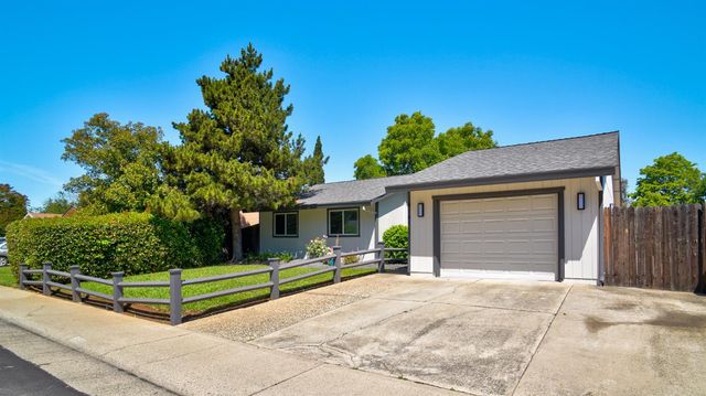 9181 Lujan Dr, Elk Grove, CA 95624