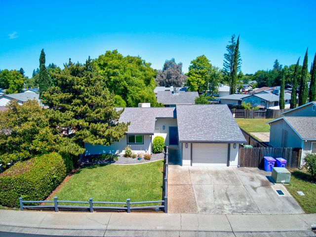 9181 Lujan Dr, Elk Grove, CA 95624
