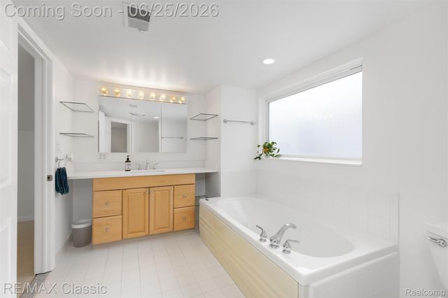 605 Fernwood Road, Royal Oak, MI 48067