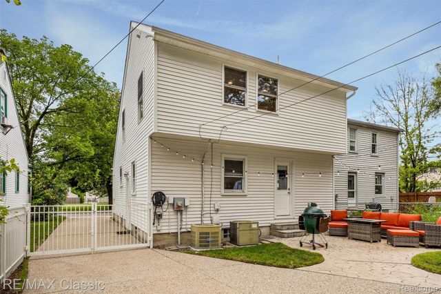 605 Fernwood Road, Royal Oak, MI 48067