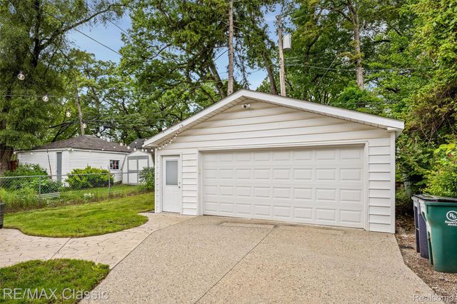 605 Fernwood Road, Royal Oak, MI 48067