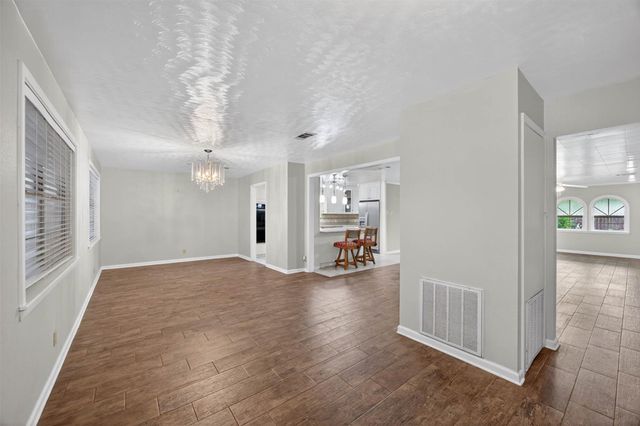 22 Willow Lane, Galveston, TX 77551