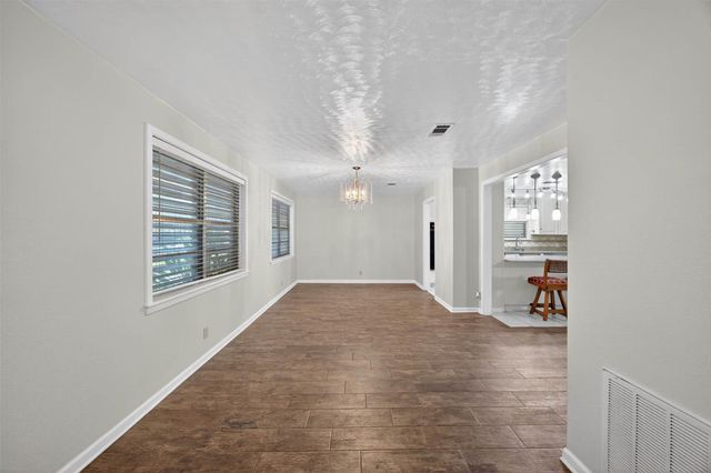 22 Willow Lane, Galveston, TX 77551