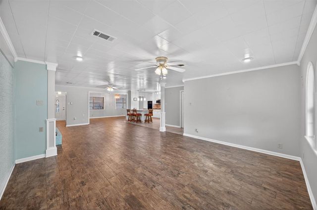 22 Willow Lane, Galveston, TX 77551