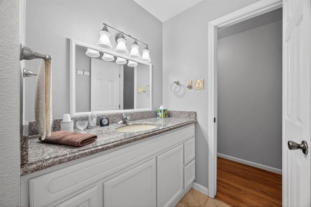 22 Willow Lane, Galveston, TX 77551