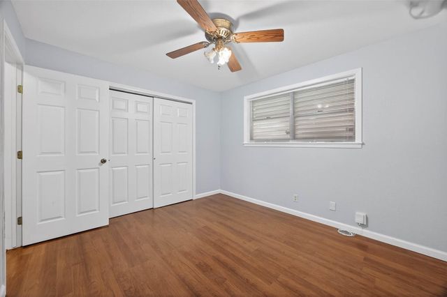 22 Willow Lane, Galveston, TX 77551