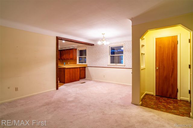 275 Council Avenue, Clawson, MI 48017