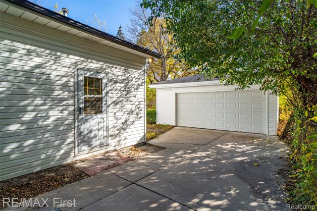 275 Council Avenue, Clawson, MI 48017