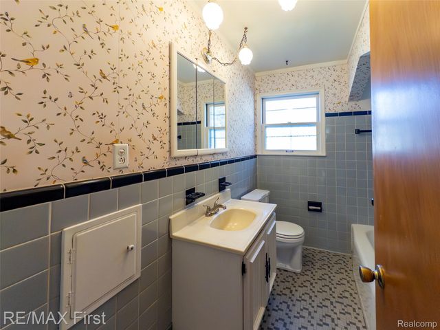 275 Council Avenue, Clawson, MI 48017