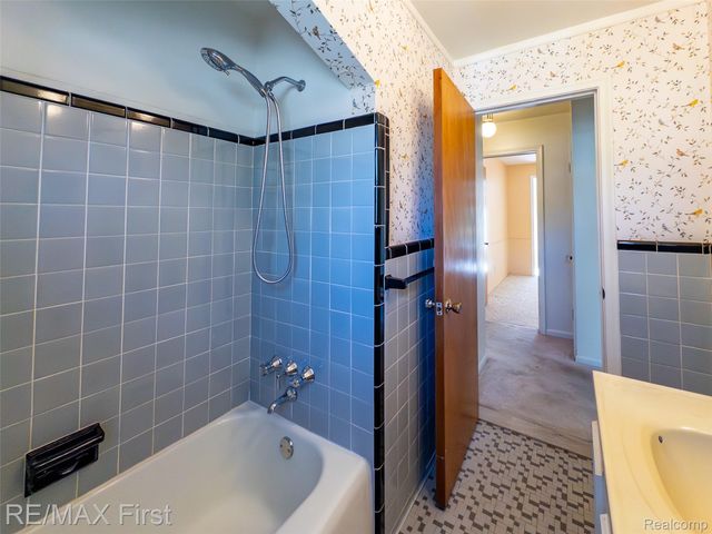 275 Council Avenue, Clawson, MI 48017