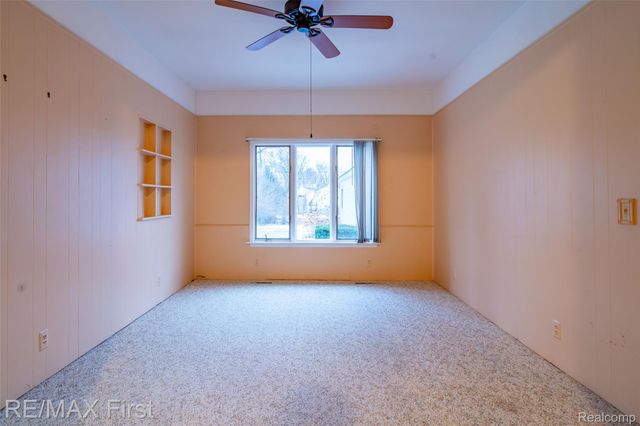 275 Council Avenue, Clawson, MI 48017