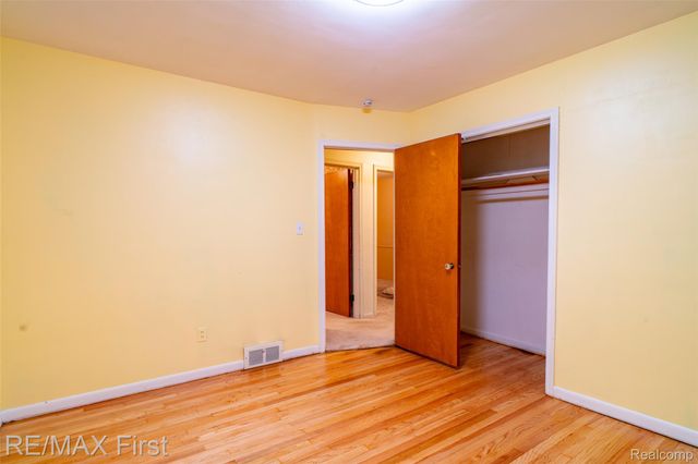 275 Council Avenue, Clawson, MI 48017