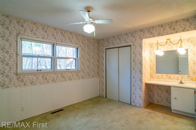 275 Council Avenue, Clawson, MI 48017