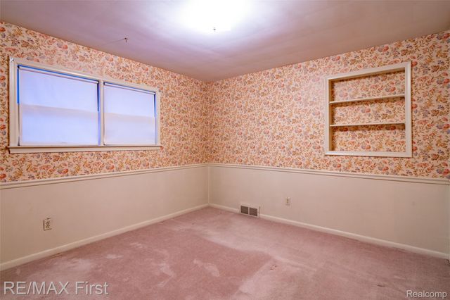 275 Council Avenue, Clawson, MI 48017