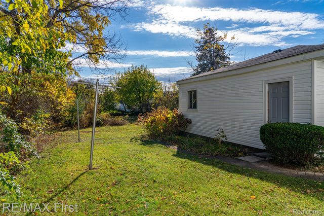 275 Council Avenue, Clawson, MI 48017