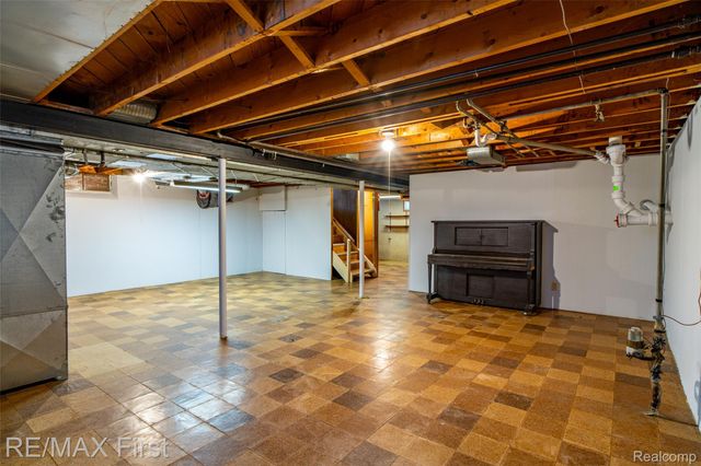 275 Council Avenue, Clawson, MI 48017