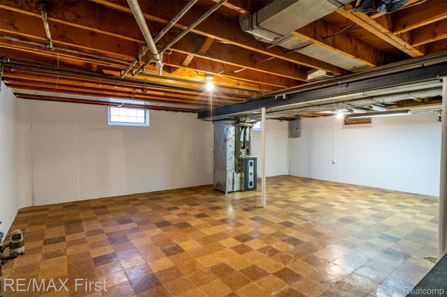 275 Council Avenue, Clawson, MI 48017