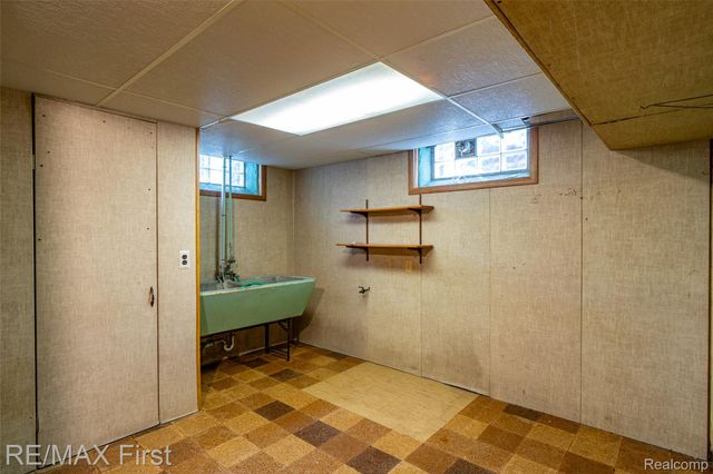 275 Council Avenue, Clawson, MI 48017