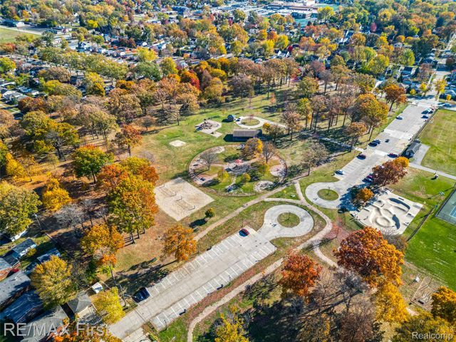 275 Council Avenue, Clawson, MI 48017