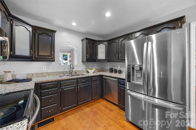 7057 Mariners Court, Tega Cay, SC 29708